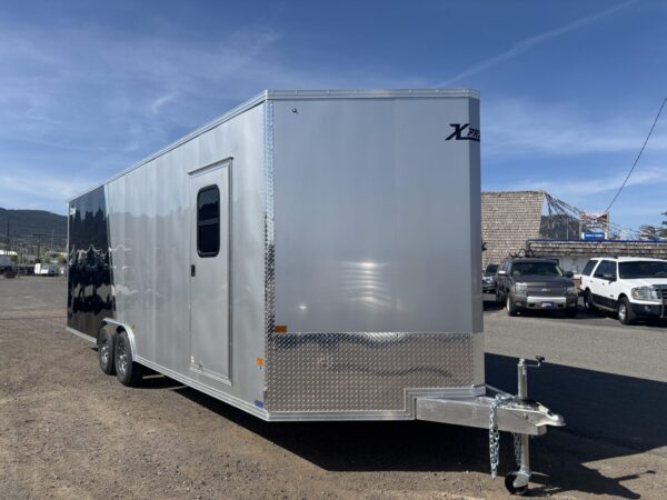 Xpress HC 8.5x24 Tandem Enclosed – Silver/Black - Image 4