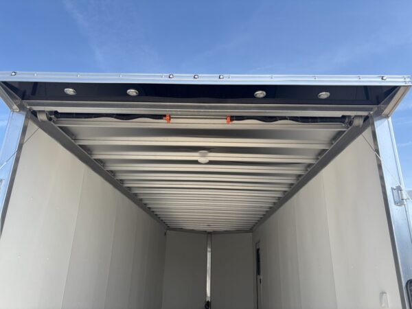 Xpress HC 8.5x24 Tandem Enclosed – Silver/Black - Image 5