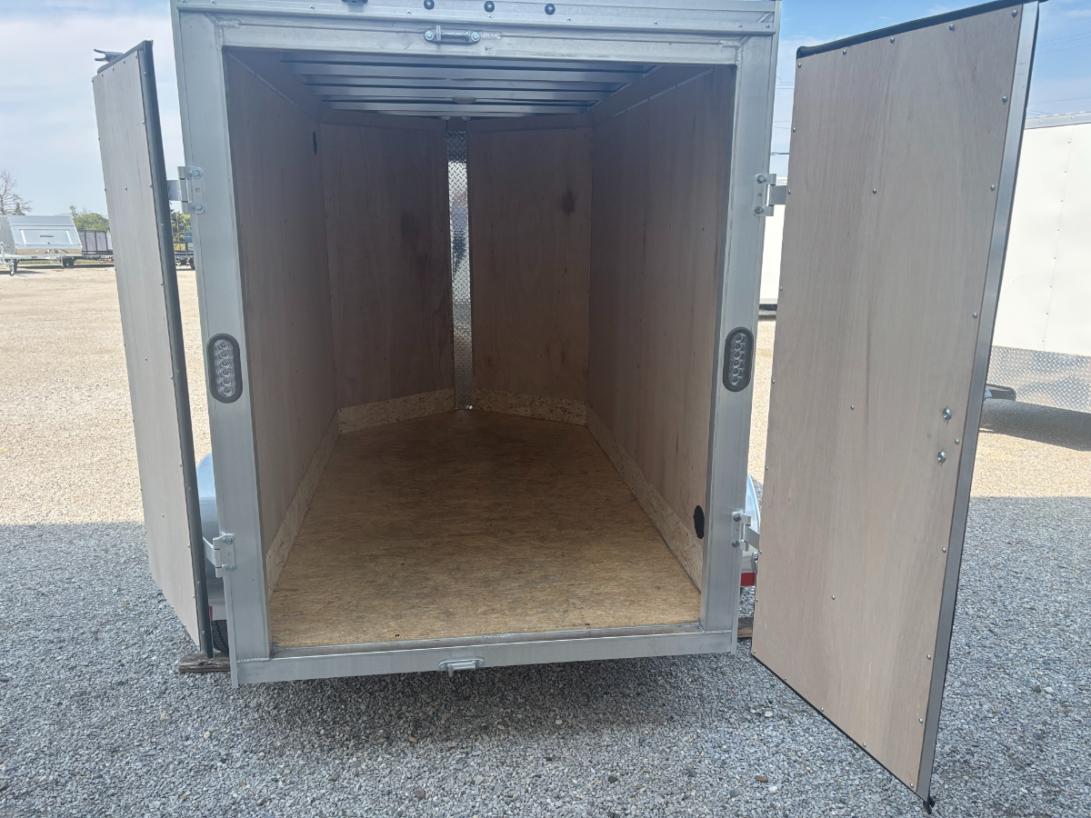 Xpress 5x8 Single Axle Enclosed – Silver - Image 4