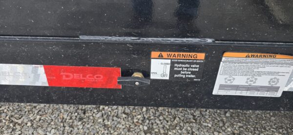 83x20 Tandem Axle Tilt – 14K GVW – Gravity – Black - Image 10