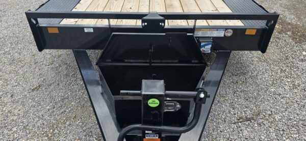 83x20 Tandem Axle Tilt – 14K GVW – Gravity – Black - Image 2