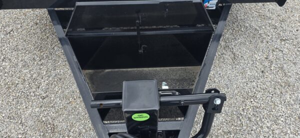 83x20 Tandem Axle Tilt – 14K GVW – Gravity – Black - Image 3