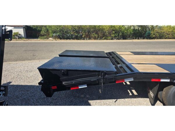 102x28 Gooseneck Flatbed – 20K Low-Pro – Black - Image 6