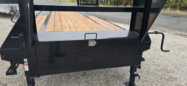 102x25 Gooseneck Flatbed – 14K GVW – Black - Image 3