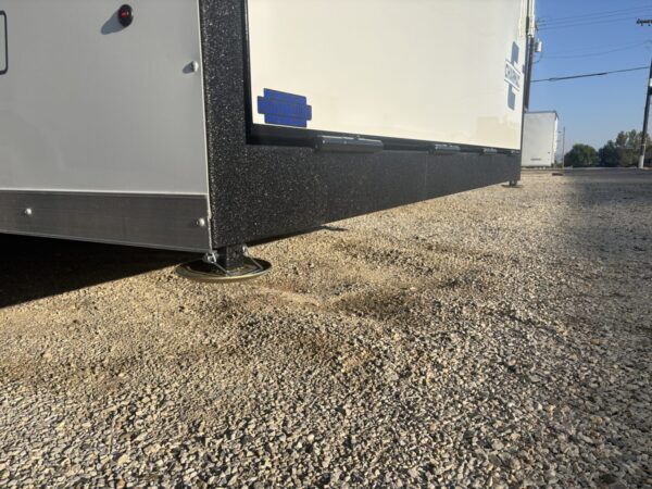 Charmac 100x24 TA Stealth V-Nose – Enclosed – White - Image 5