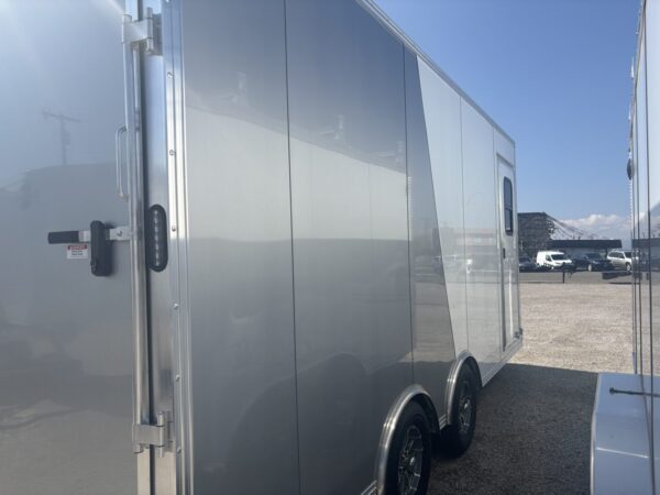 Xpress 8.5x18 UTV Package – Enclosed – White/Silver - Image 8