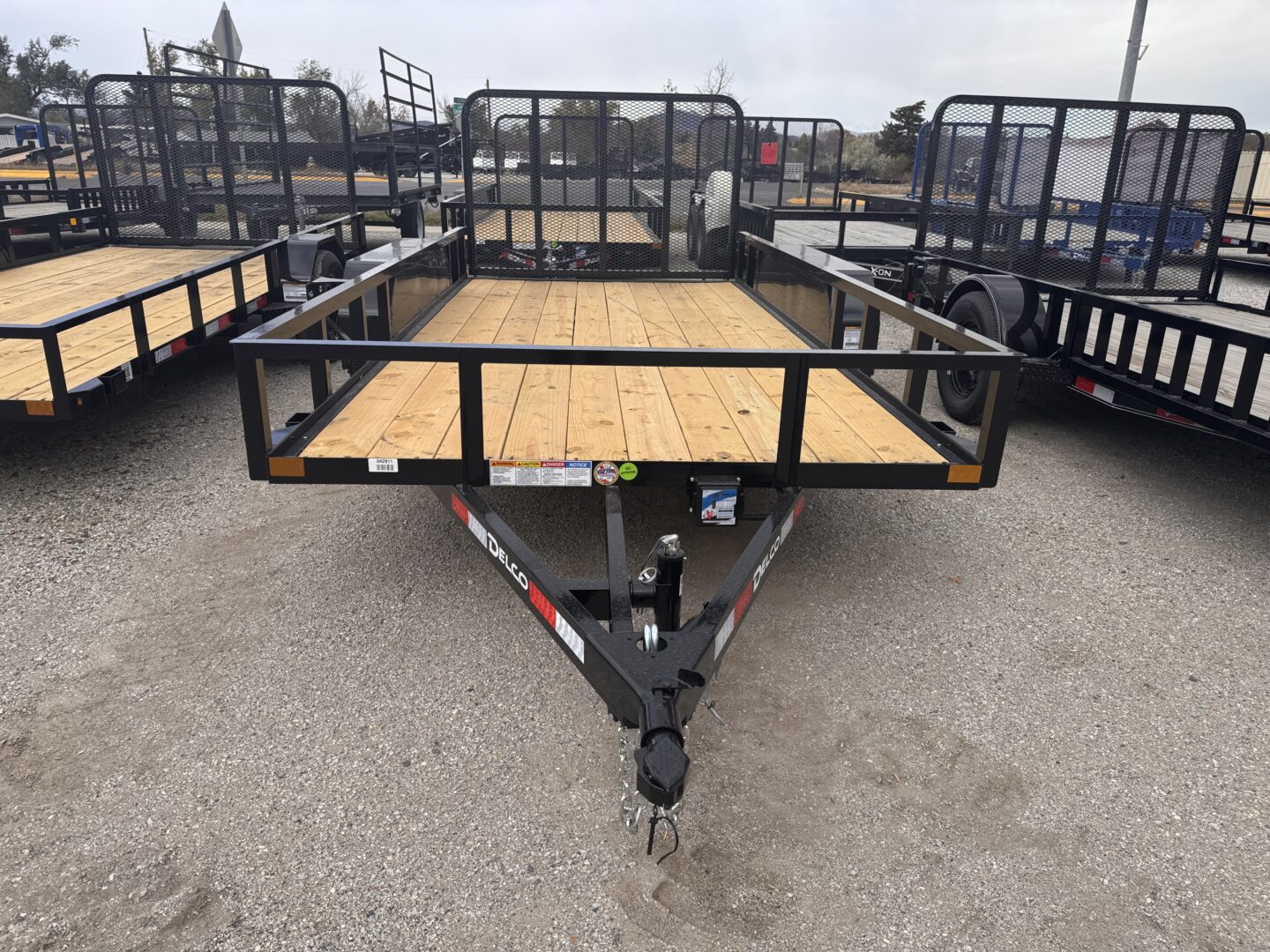 77x14 Tandem Axle Utility – 7K GVW, 4' Gate – Black - Image 2