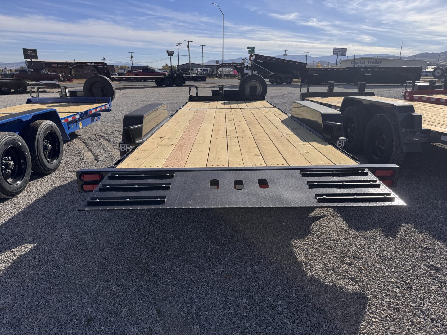 83x22 16K Bumper Pull Tilt – Black - Image 4