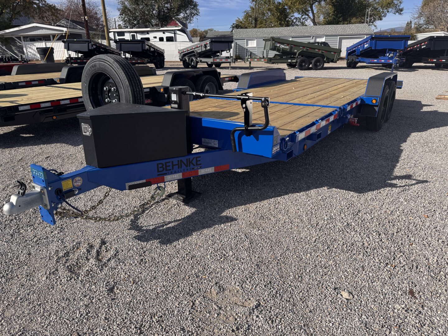 83x22 16K Bumper Pull Tilt – Blue - Image 2