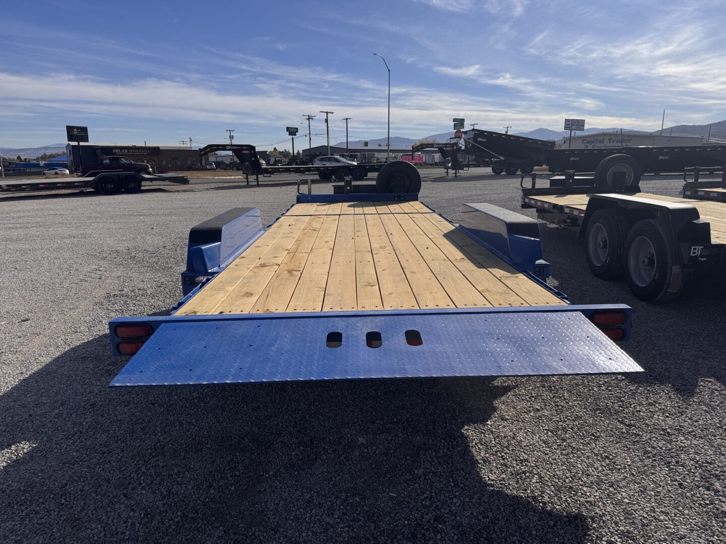 83x22 16K Bumper Pull Tilt – Blue - Image 5