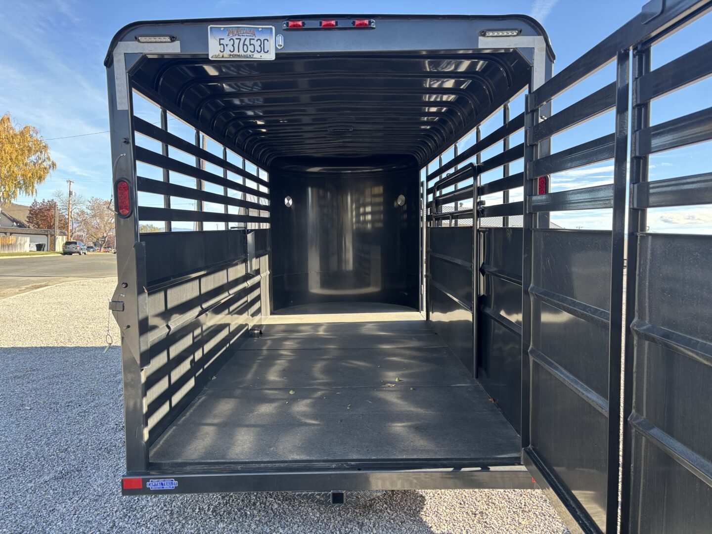 2024 Delco 18' Horse/Stock Trailer – Enclosed Stock – Silver - Image 10