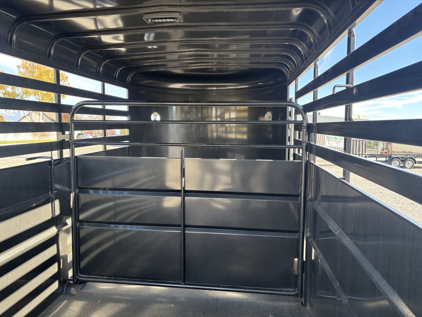 2024 Delco 18' Horse/Stock Trailer – Enclosed Stock – Silver - Image 11