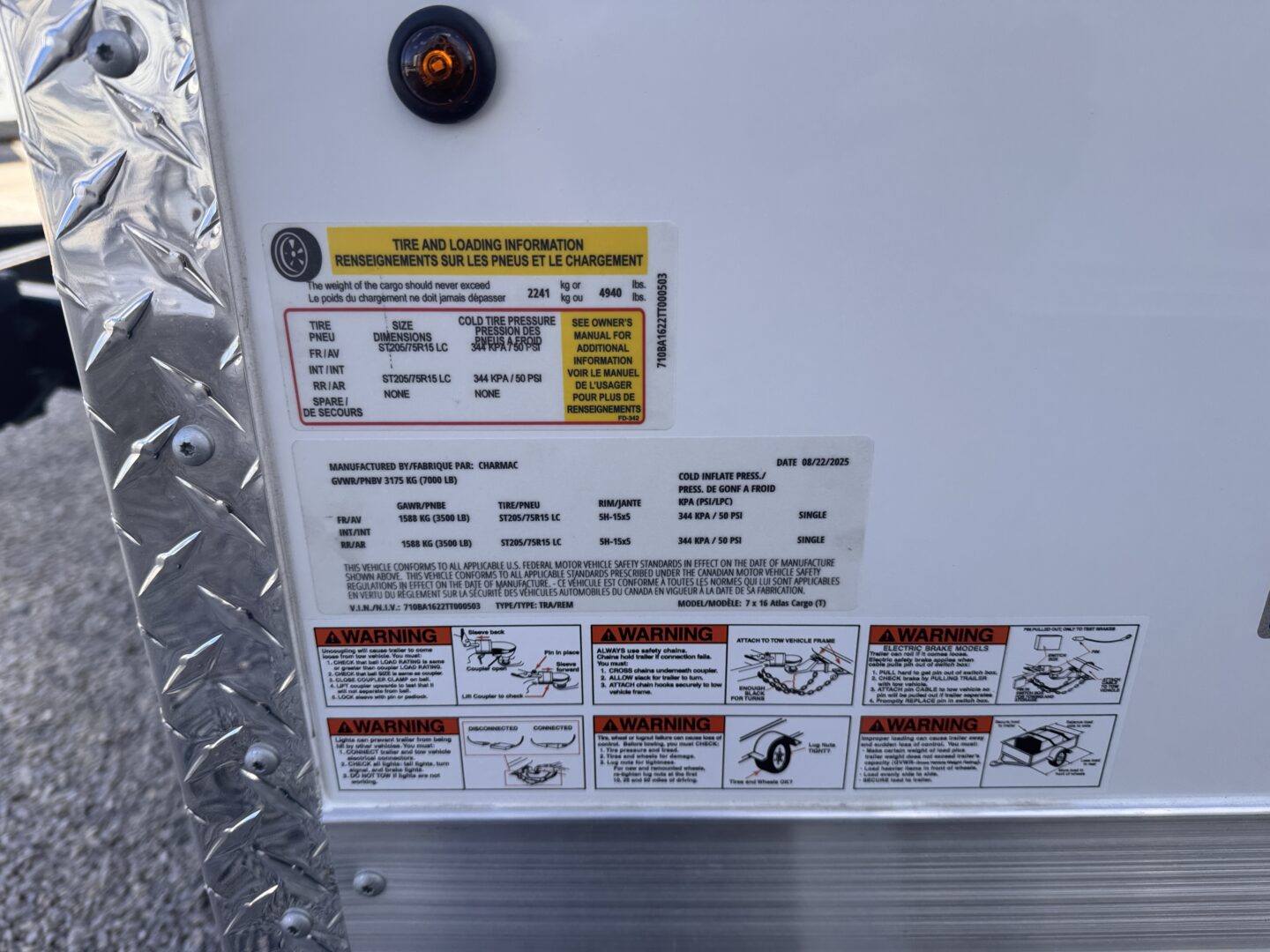 100x16 TA Stealth V-Nose – Enclosed – White - Image 2