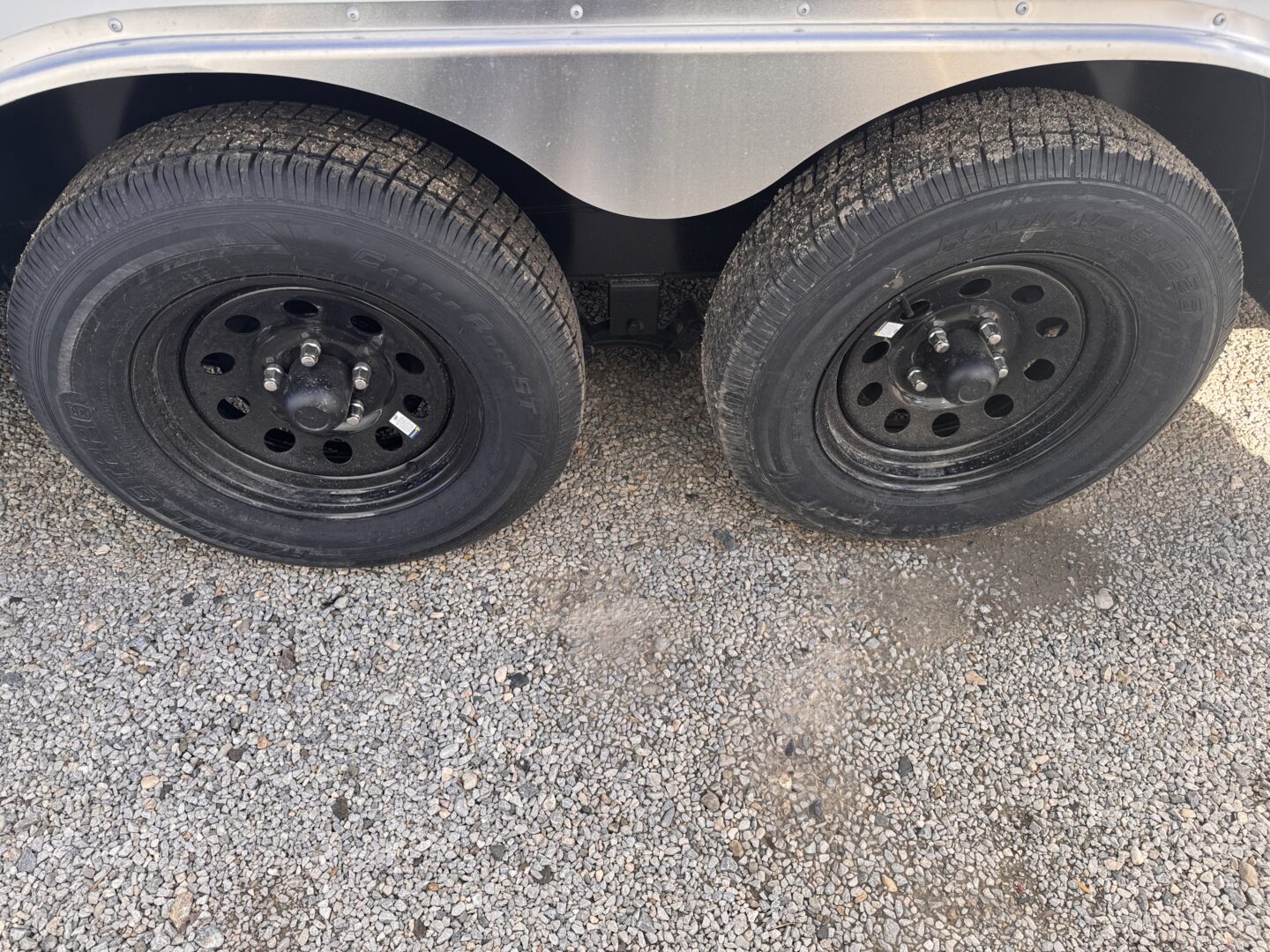 100x16 TA Stealth V-Nose – Enclosed – White - Image 3