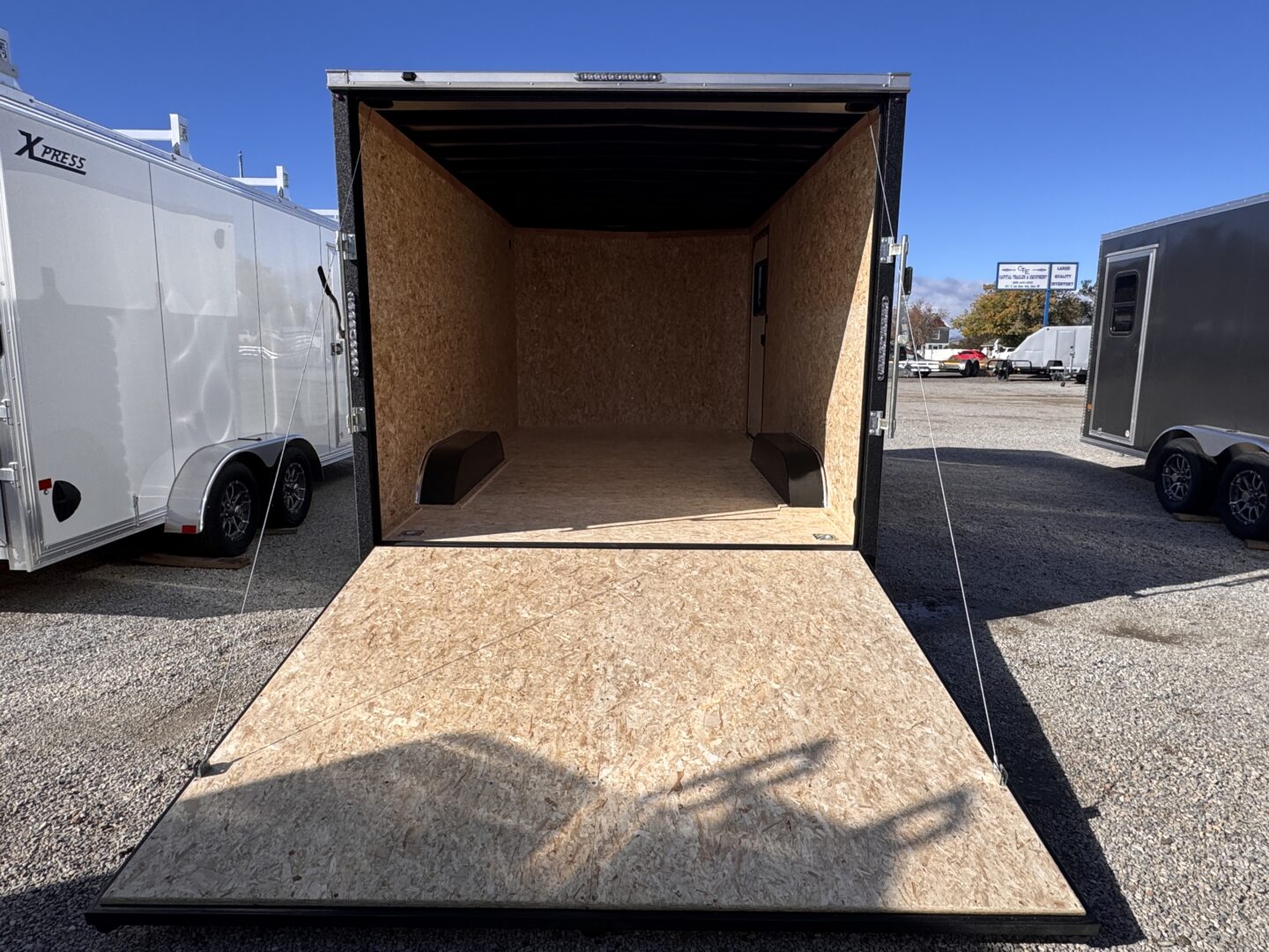 100x16 TA Stealth V-Nose – Enclosed – White - Image 5