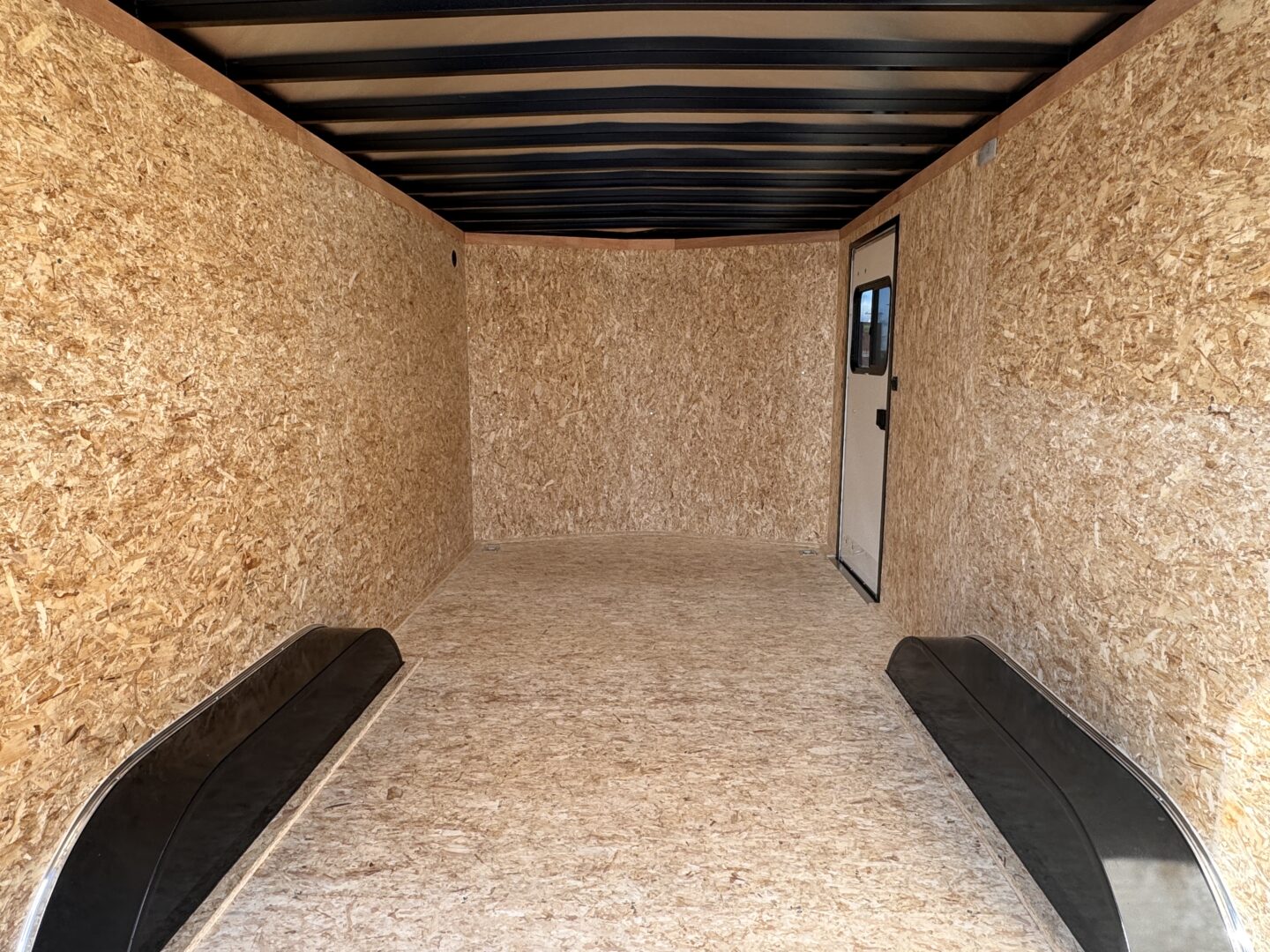 100x16 TA Stealth V-Nose – Enclosed – White - Image 6